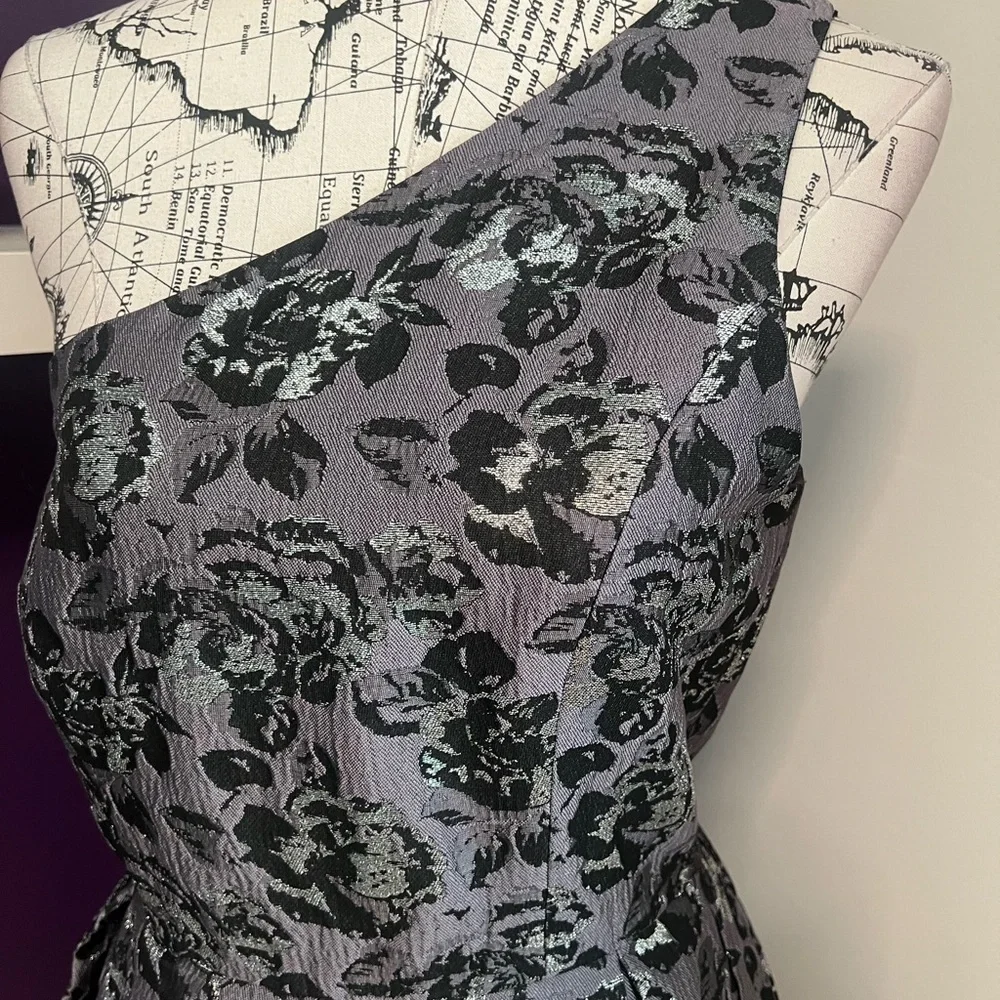 Slate & Willow One Shouldered Dress - Picture 4 of 12